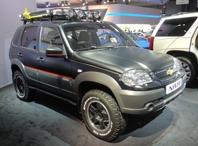 Chevrolet Niva LE - speciální verze s lepsí výbavou do terénu na moskevském autosalónu 2012