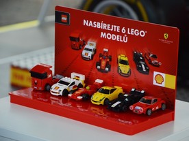 Kampaň Shell - modely vozů Ferrari ze stavebnice Lego