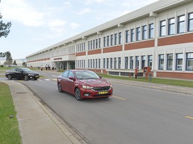 Prototypy Fiat Tipo/Ægea v areálu závodu Tofaş