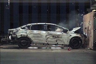 Ford Focus 2012 crash-test