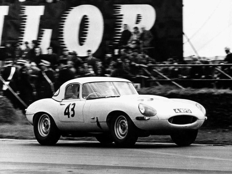 Jaguar oživí legendární závodní vůz E-Type