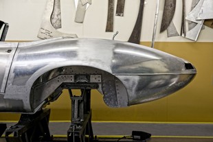 rekonstrukce vozu Jaguary E-Type Lightweight 