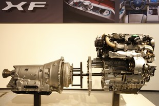 Motor AJ-i4D 2,2 l a osmirychlostní převodovka ZF