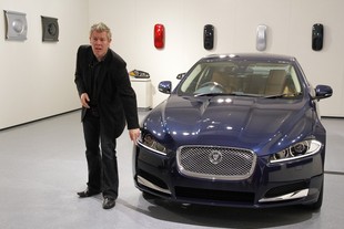 Wayne Burgess představuje Jaguar XF