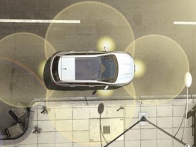 Nissan Qashqai - systém monitorování