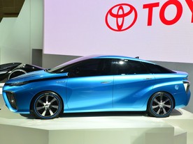 Toyota FCV na autosalonu v Tokiu 2013