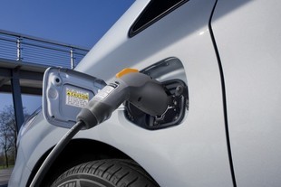 Zapojení Toyoty Prius Plug-in navržene EDF