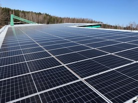 autoweek.cz - ČEPRO bere energii ze slunce