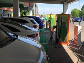 autoweek.cz - Olympia zvládla 22 elektromobilů