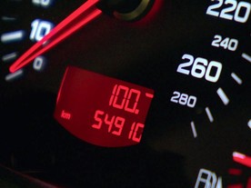 autoweek.cz - Služba stáčení tachometrů se stále nabízí