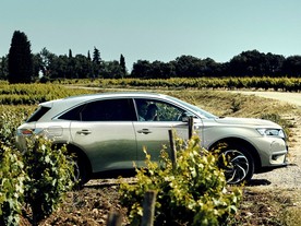 autoweek.cz - DS nabídka elektro služeb pro zákazníky vozů E-Tense