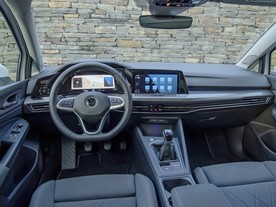 autoweek.cz - Zastavení dodávek Golfu VIII signalizuje velký problém