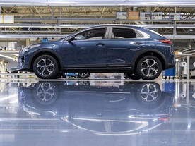 autoweek.cz - Kia XCeed Plug-in hybrid už ve výrobě