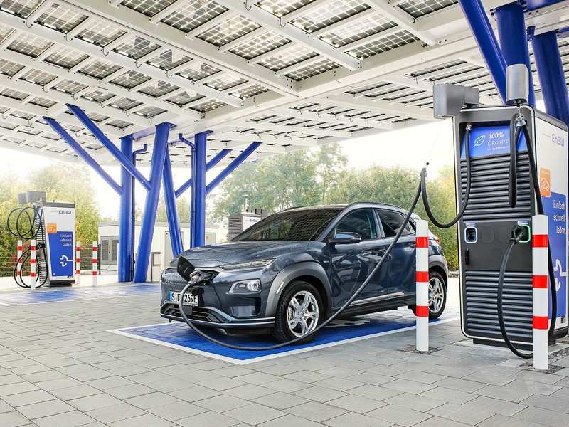 Cílem EU je 30 milionů elektromobilů do roku 2030