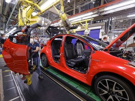 autoweek.cz - Toyota zastavuje výrobu ve Francii a Velké Británii