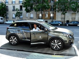 autoweek.cz - Autonomní Peugeot na French Open 2017