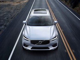 autoweek.cz - Nové Volvo XC60 na Legendách