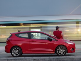 autoweek.cz - Nový Ford Fiesta se představí na Friends Festu