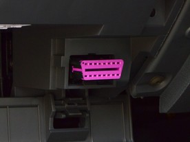 autoweek.cz - Malý konektor s velkým dopadem 