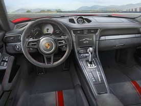 autoweek.cz - Porsche 911 má komponenty z Klášterce   