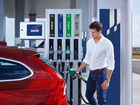 autoweek.cz - Benzina je připravena na zimu