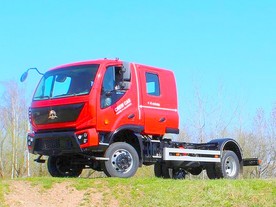 autoweek.cz - Avia Crew Cab pro posádku 1+6 osob