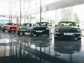 autoweek.cz - První možnost v ČR pořídit si zánovní vůz online