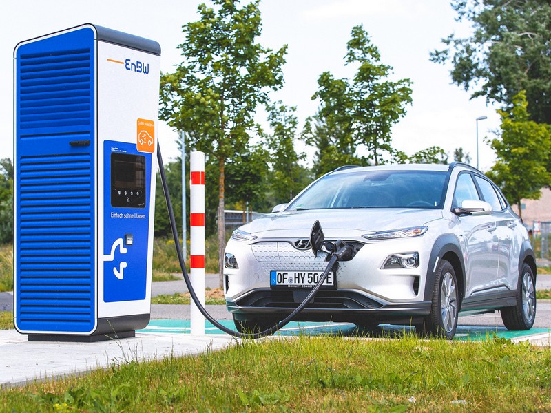 Kritika zaměření spolkové vlády na elektromobilitu