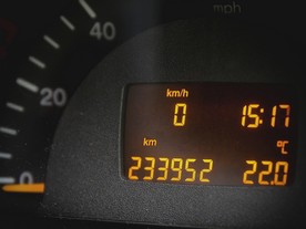 autoweek.cz - AAA Auto vítá připravovaný zákaz stáčení tachometrů