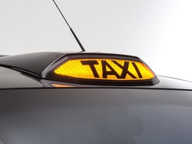 autoweek.cz - Ministr chce dohled nad taxi