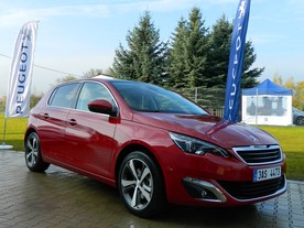 autoweek.cz - Nové vozy Peugeot s palubními systémy v češtině