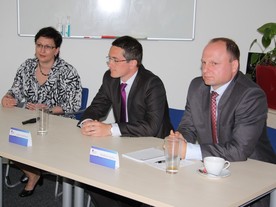 autoweek.cz - Cestujme bezpečně a zodpovědně i v roce 2013