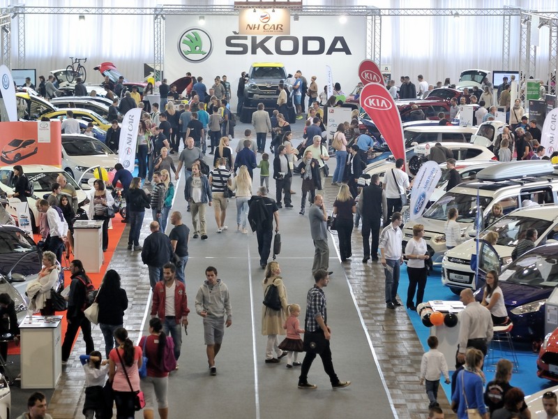 Spokojení vystavovatelé na Autoshow Praha 2014