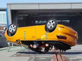 autoweek.cz - Pozor na gilotinu na čtyřech kolech