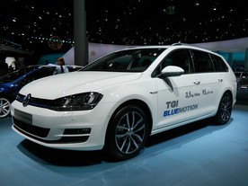 autoweek.cz - Premiéra Volkswagenu Golf Variant TGI BlueMotion