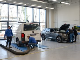 autoweek.cz - Výrobci automobilů jsou pro emisní povolenky