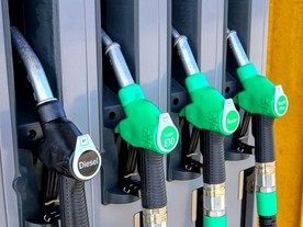 autoweek.cz - Vzkřísí zákaz ruské ropy sedmdesátá léta?