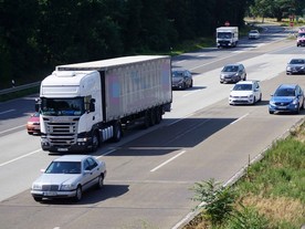 autoweek.cz - Bezprecedentní zvyšování nákladů dusí české autodopravce