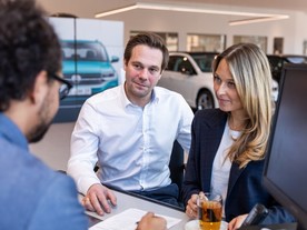 autoweek.cz - Financování: sami sobě odborníkem