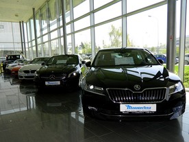 autoweek.cz - Zákazníci investují více do lepších ojetých automobilů