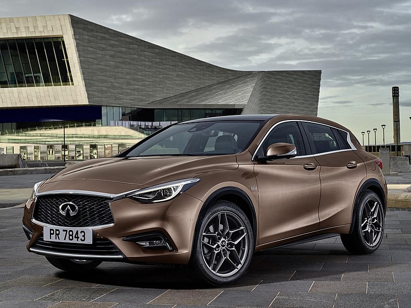 Infiniti Q30 Active Compact před premiérou