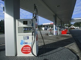 autoweek.cz - Na D1 jsou historicky první plničky CNG