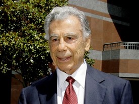 autoweek.cz - Zemřel Kirk Kerkorian