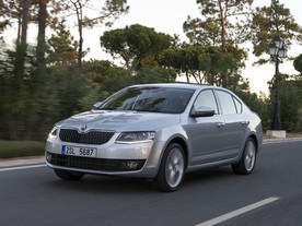 autoweek.cz - Povinné ručení na rok zdarma