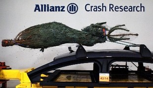 autoweek.cz - Smrtící projektil ze symbolu Vánoc