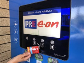 autoweek.cz - V síti E.ON a PRE se nabíjí už jen s jedním čipem 