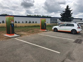 autoweek.cz - Rychlodobíjecí stanice kolem českých dálnic