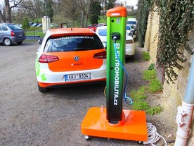 autoweek.cz - Senát schválil zvláštní registrační značky EL