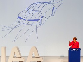 autoweek.cz - Připravují se protesty proti autosalonu ve Frankfurtu