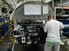 autoweek.cz - Úspěšný rok automobilového průmyslu